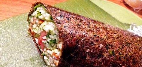 Eggplant Tomato Wrap with Spicy Sweet Chili Sauce - Raw Food Magazine Raw Eggplant Recipes, Dehydrator Wraps, Raw Eggplant, Raw Bread, Raw Wraps, Classy Food, Bread Crackers, Food Dehydration, Vegan Eggplant