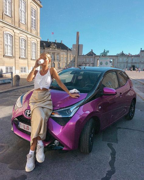 Chic Sweatpants Outfit, Josefine H J, 1st Car, Outfit Sporty, Life Gets Better, Middle Eastern Fashion, Toyota Car, Cafe Racer Build, Toyota Aygo