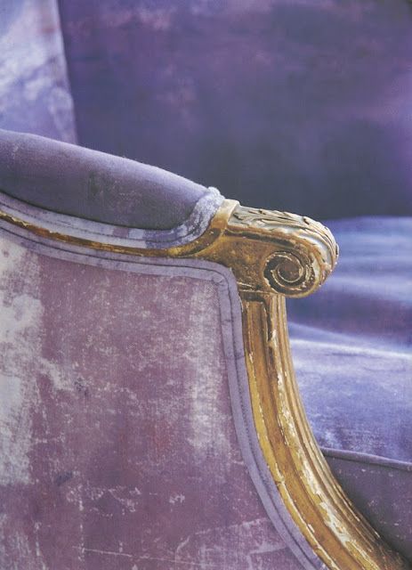 Faded velvet chair Belgian Pearls, Pastel Decor, Radiant Orchid, Lovely Lavender, Colour Blocking, Velvet Chair, All Things Purple, Purple Velvet, Purple Lilac