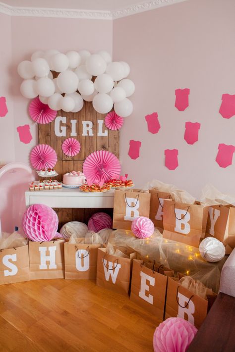 Es una chica. baby shower decoración para fiesta. | Foto Premium Baby Shower Girl Diy, Idee Babyshower, Baby Shower Photography, Baby Shower Girl, Baby Shawer, Girl Baby Shower Decorations, Shower Bebe, Baby Shower Backdrop, Baby Shower Party