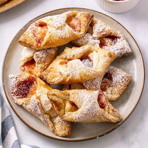 Puff Pastry Danish Easy Puff Pastry Recipes, Puff Pastry Danish, Pastry Danish, Easy Puff Pastry Desserts, Recipes Using Puff Pastry, Danish Pastry Dough, Breakfast Pastry Recipes, Puff Pastry Snacks, Puff Pastry Recipes Savory