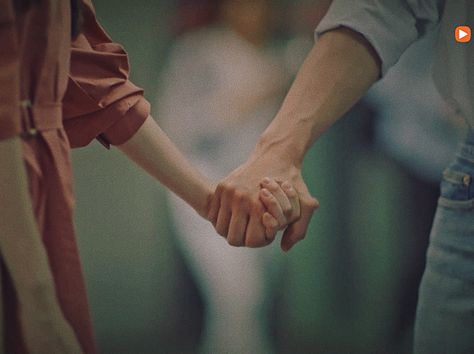 Couple Hands Holding Couple Hands Holding Aesthetic, Platonic Hand Holding, Men Holding Hands Aesthetic, Holding Hands Couple, Couple Hands, Dreamy Photography, Hand Reference, Relationship Goals Pictures, Hold My Hand