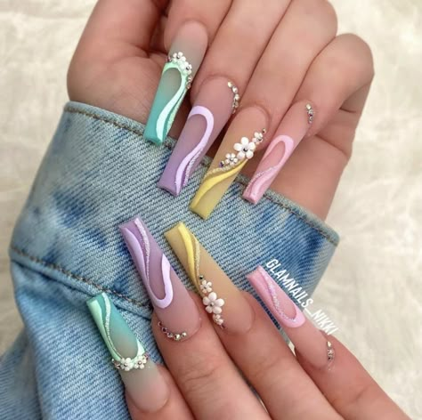 Nails With Pastel Colors, Summer Nail Sets, Nail Inspo Pastel, Baddie Nails Instagram, Spring Pastel Nails, Spring Nail Sets, Mexico Nails, Acrylic Nails Pastel, Freestyle Nails