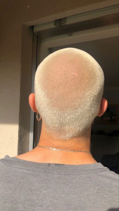 Dyed Haircuts, Shaved Dyed Hair, Men With Black Hair, Buzzcut Ideas, Salacious Players Club, Bald Tattoo, Boyish Hairstyle, Hacks For Men, Buzz Cut For Men