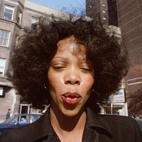 See a Hidden Trove of ’70s Street Style Charles H Traub, 70s Era, Perfect Strangers, Funny Face, Street Photographers, Lunch Time, How To Pose, Colour Images, New Yorker