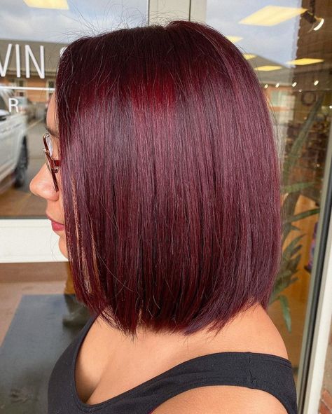 Cherry Red Bob Hair, Wine Red Bob Hair, Short Maroon Hair, Cherry Short Hair, Cherry Red Hair Short, Red Hair Bob Cut, Short Cherry Red Hair, Dark Red Bob, Burgundy Bob Wig