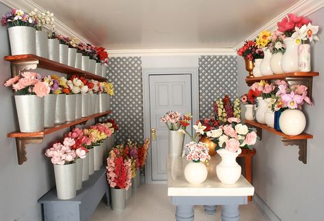 Room Box Number 30 - Jenny's Flower Shop Flower Storage Ideas, Flower Storage, Small Flower Shop, Small Flower Shop Interiors, Flower Room Decor, Flower Shop Interiors, Flower Shop Decor, Flower Shop Design, Flower Boquet