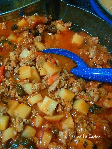 Mom’s Picadillo con Papa~Ground Beef in Fresh Tomato Sauce With Potatoes Mexican Picadillo Recipe Ground Beef, Papas Recipe, Recipe With Ground Beef, Ground Beef Recipes Mexican, Picadillo Recipe, Crunchwrap Supreme, Authentic Mexican Recipes, Ground Beef And Potatoes, Fresh Tomato Sauce