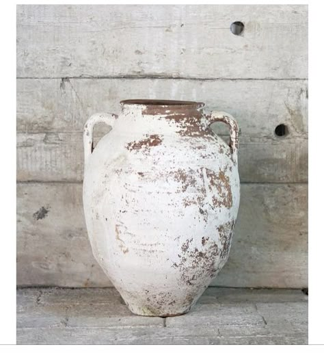 Olive Oil Jar, Olive Jar, Rustic Vase, Rustic Pottery, Diy Pottery, Pottery Sculpture, Diy Vase, Ceramics Ideas Pottery, Plastic Pots