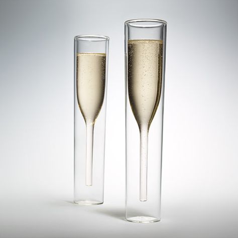 Moma Store, Verre Design, Water Glass, Champagne Glasses, Champagne Flutes, Flutes, Objects Design, Stemware, Glass Set