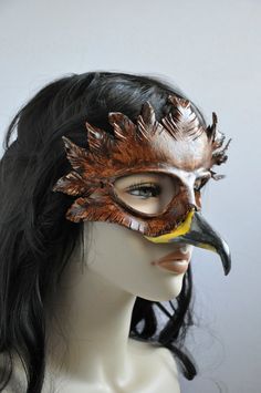 I love love LOVE this mask. If we could come up with a blue version of this with a slightly longer beak, that would be awesome! Mascara Papel Mache, Mask For Masquerade, Bird Totem, Leather Masks, Bird Mask, Masquerade Halloween, Paper Mache Animals, Bird Costume, Bird Masks