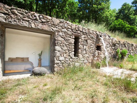 full window Earth Sheltered Homes, Architecture Renovation, Earth Sheltered, Underground Homes, Stone Facade, Stone Architecture, Earth Homes, Stone Walls, Stone Cottage