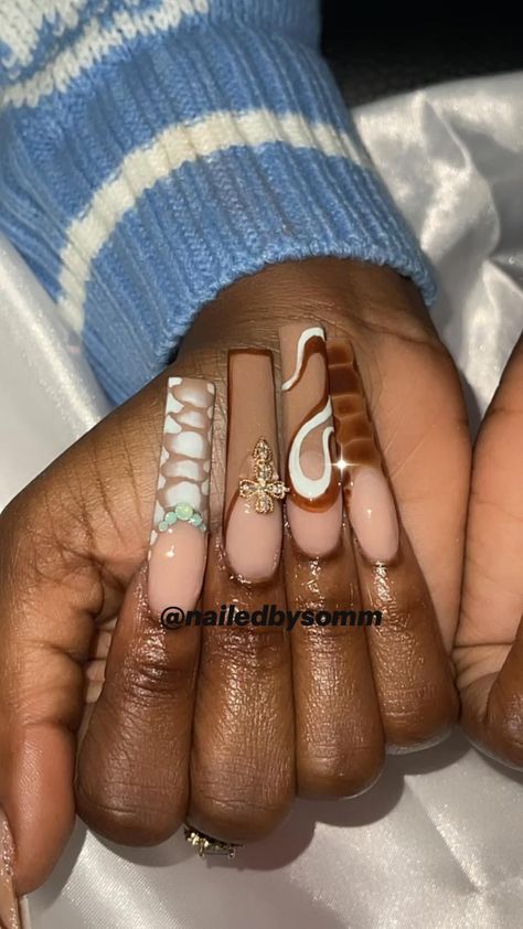 Brown French Tip Acrylic Nails, Brown French Tip, Brown Acrylic Nails, Brown French, Drip Nails, Nail Room, Glamour Nails, French Tip Acrylic Nails, Glow Nails