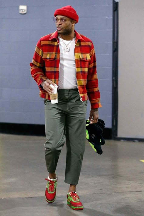 WHERE Arriving at a New Orleans Pelicans vs. Houston Rockets game in Houston WHEN January 29 2019 WHY PJ Tucker... Beard Outfits Men Styles, Red Business Casual Outfits Men, Black 90s Aesthetic Men, Men Bold Style, Mens Fall Fashion Casual Urban, Men S Fashion, Hbcu Homecoming Outfits Tailgate Men, Preppy Street Style Men, Athletic Street Style Men