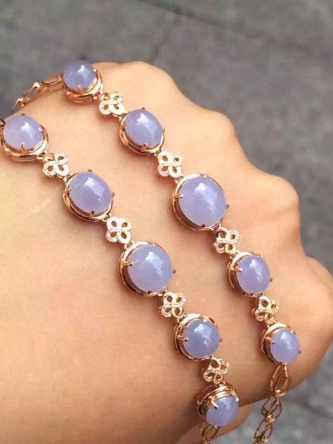 Purple Jade Jewelry, Sasuke Aesthetic, Enchanting Jewelry, Jadeite Jewelry, Must Have Jewelry, Jade Egg, Tahitian Pearl Bracelet, Jade Design, Ruby Bangles