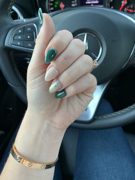 Miss Green Nails, Forest Green And White Nails, Green And Gold Dip Nails, Juniper Green Nails, Green And Nude Acrylic Nails, Fall Nails 2022 Green, Thanksgiving Nails Green, Green And Tan Nails, Green Nude Nails