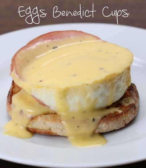 These Eggs Benedict Cups Are Perfect For Breakfast Anytime Egg Benedict, Easy Egg Recipes, Breakfast Eggs, Breakfast Lovers, Muffin Tin Recipes, Egg Recipes For Breakfast, Hollandaise Sauce, Tasty Videos, English Muffins