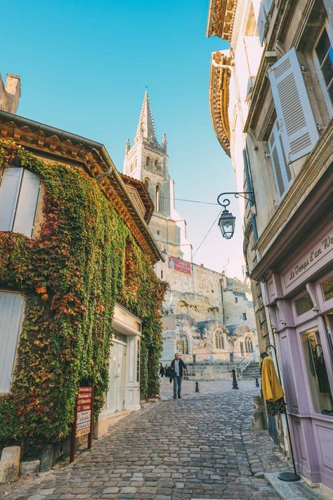 French Village, St Emilion, Wine Region, Pretty Places, France Travel, Dream Vacations, Travel Around, Beautiful World, Travel Dreams