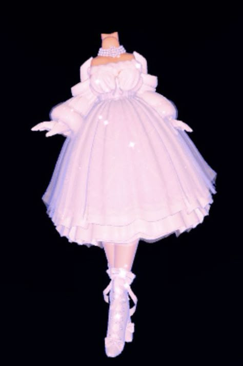 Royale High Outfits Whimsy Witch Shoes, Royal High Princess, Barbie Royale High Outfits, Royal High Ball Outfits, Cute Outfits Royale High, Royale High Shoes, Royale High Princess Outfits, Royale High Valentines Outfits Ideas, Royal High Outfits Ideas Aesthetic