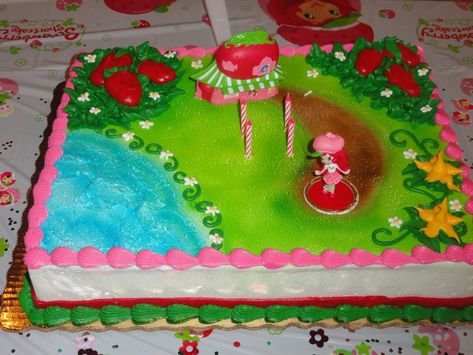 Strawberry Shortcake Theme Cake, Strawberry Shortcake Birthday Cake, 2000s Girls, Ariel Wedding, Girl Hood, Shortcake Cake, Strawberry Shortcake Birthday, Strawberry Shortcake Cake, Birthday Cake Decorating Ideas