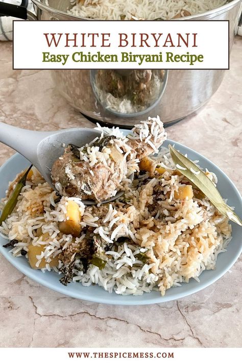 Delicious and flavorful white chicken biryani is the perfect dish for all Biryani lovers – tender chicken, fragrant Basmati rice, and a delicious mix of spices you love in a classic Biryani dish! White Biryani Recipe, Pakistani Dinner, Pakistani Rice, Easy Chicken Biryani Recipe, Rajasthani Recipes, Easy Biryani Recipe, Vegetable Pulao Recipe, Eid Recipes, Biryani Recipes