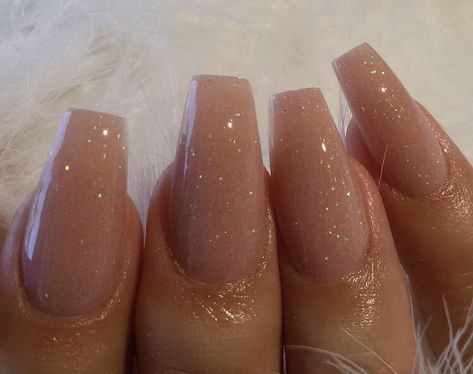 Modest Nails, Nude Sparkly Nails, 21 Nails, Nude Nails With Glitter, Sparkly Acrylic Nails, Ongles Beiges, Clear Glitter Nails, Neutral Nail Polish, Acrylic Nails Nude