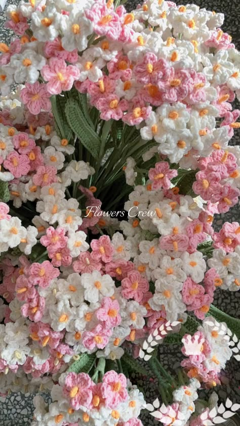 forget-me-nots Delicate Flower Bouquet, Crochet White Flowers, Delicate Crochet, Crochet Pink And White, White Crochet Flowers, Crochet Wild Flowers, Crochet Flower Shop, Pink Crochet Flowers, Pink And White Crochet