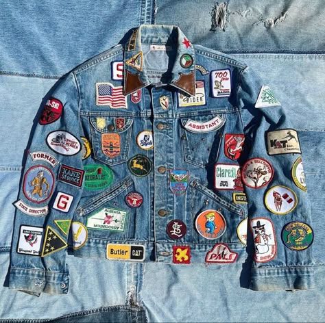 Jean Patch Jacket, Denim With Patches, Jean Jacket With Patches Diy, Patches On Jean Jacket, Denim Jacket With Patches And Pins, Trendy Denim Jacket With Patches, Patch Jacket Ideas, Patches On Jacket, Edgy Patched Denim Jacket For Streetwear