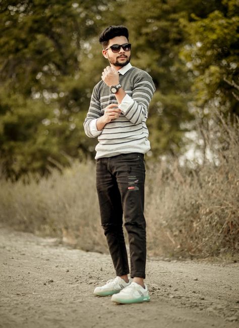 Outdoor Boys Photoshoot, Pathan Picture Poses, Boys Photoshoot Poses Outdoor, Photo Stills For Boys, Boys Outdoor Photoshoot, Men Outdoor Photoshoot, Men Photoshoot Poses Outdoor, Boys Photo Poses, Boys Poses Photography