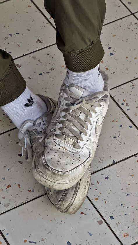 Dirty Air Forces, Forces Outfit, Men In Socks, Dirty Shoes, Ugly Outfits, Adventure Time Wallpaper, Epic Games Fortnite, Sneakers And Socks, Boys Fits