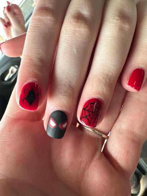 Short Spider Man Nails, Miles Morales Nails, Spidey Nails, Nails Spiderman, Tanjiro Manga, Mens Manicure, Short Natural Nails, Disneyland Nails, Spiderman Kids