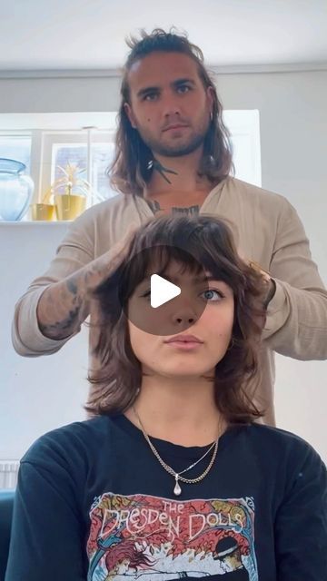 Shaggy Haircut Bangs, Shaggy Mullet Wavy Hair, Razor Cut Bob For Fine Hair Short, Shaggy Lob With Curtain Bangs, Shaggy Bangs Short Hair, How To Style A Shag Haircut Tutorial, Fine Hair Shag, Shag Haircut Without Bangs, French Shag