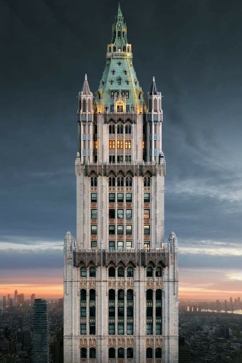 Gothic Skyscraper, Tartarian Architecture, Tribeca New York, Gothic Theme, Woolworth Building, New York City Vacation, Timeless Architecture, Classic Building, Autumn In New York