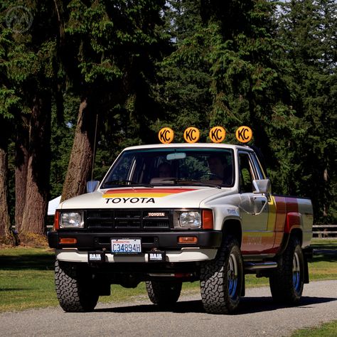 Iron Man: 1985 Toyota 4WD Pickup - Old Motors Old Toyota Trucks, Toyota Forerunner, Vanlife Ideas, 4runner Build, Old Toyota, Racing Livery, Toyota Pickup 4x4, Toyota Tacoma 4x4, Tacoma 4x4