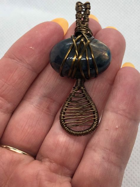 Mushroom Wire Wrap, Wire Wrapping Crystals, Wire Work, Wire Work Jewelry, Handmade Wire Jewelry, Work Jewelry, Wire Art, Wire Jewelry, Labradorite