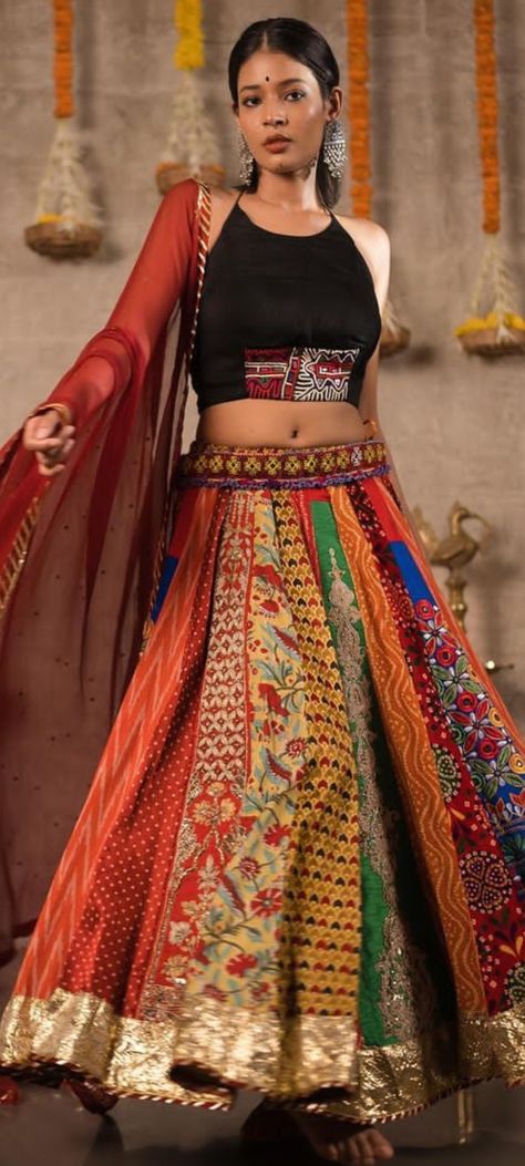 Navratri Different Outfits, Kali Ghagra Designs, Trending Chaniya Choli For Navratri, Lehenga Designs Ideas, Kali Chaniya Choli For Navratri, Ghaghra Choli For Navratri, Chaniyacholi For Navratri Style, Latest Chaniya Choli Design For Navratri 2023, Latest Navratri Collection 2023