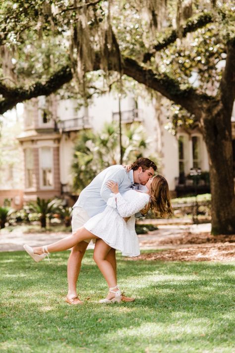 Savannah Ga Photoshoot, Savannah Georgia Photoshoot, Savannah Georgia Engagement Photos, Savannah Georgia Engagement Pictures, Savannah Ga Engagement Photos, Savannah Engagement Photos, Engagement Photos Savannah Ga, Downtown Savannah Engagement Photos, Atlanta Engagement Photo Locations