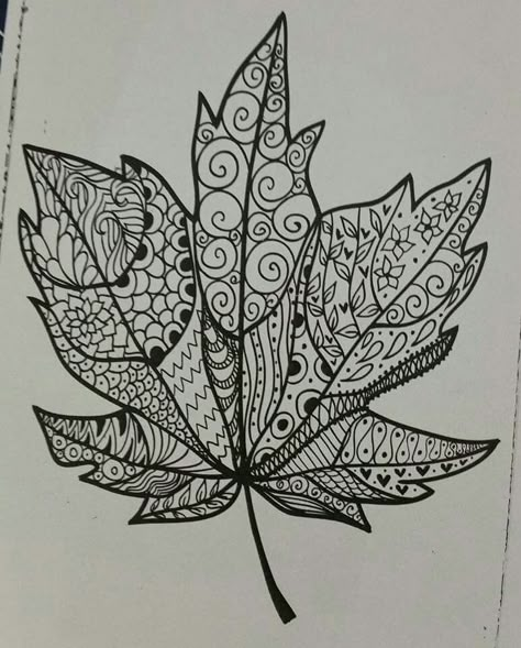 Zentangle Fall Art, Fall Zentangle Patterns, Zantangle Art, Fall Art Projects, Mandala Art Therapy, Zen Doodle Art, Mandala Art Lesson, Tangle Art, Leaf Crafts