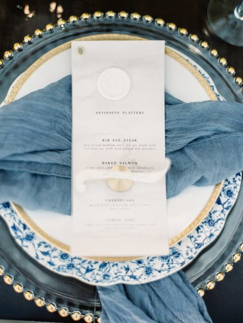 Sophisticated blue, grey, and gold wedding inspiration | Wedding Sparrow fine art wedding blog Blue Cream And Gold Wedding, Grey And Gold Wedding, Floral Structure, Gold Beach Wedding, Gold Wedding Ideas, Blue Table Settings, Brothers Wedding, Blue Gold Wedding, Shabbat Dinner