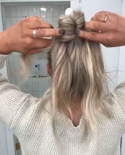 Here’s an updo hair hack that you can use for medium and long hairstyles. Check out this hair hack for a professional-looking updo. Medium Hair Tutorials, Diy Updos For Medium Hair, Diy Updos For Long Hair, Fall Braids, Easy Braided Updo, Easy Updos For Medium Hair, Diy Updo, Updos For Long Hair, Hair Tuck