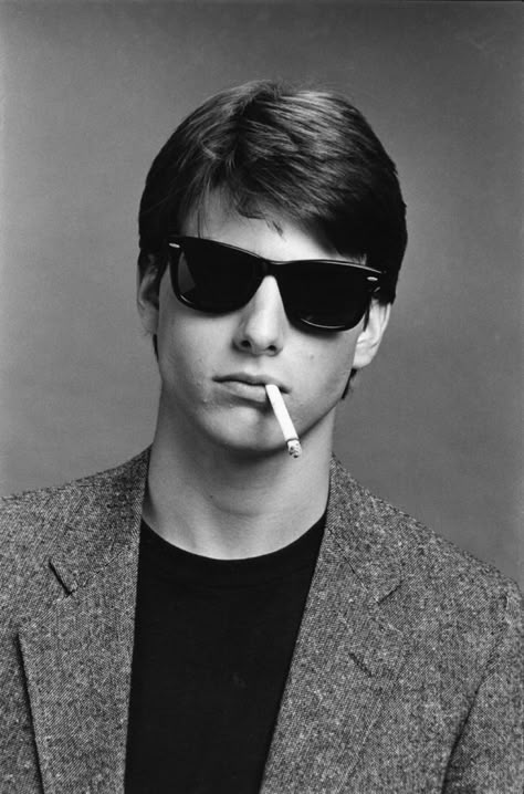 Tom Cruise Photoshoot, Tom Cruise Sunglasses, Tom Cruise Risky Business, Promo Photoshoot, Young Tom Cruise, Tom Cruise Hot, 1980s Men, Tom Cruise Movies, 90s Actors