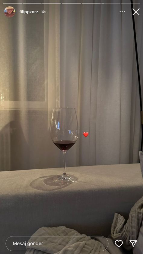 Vino Rosso Aesthetic, Wine Instagram Story, Red Wine Aesthetic, Bed Story, Wine Aesthetic, Baby Boy Newborn Photography, Instagram Theme Feed, Things To Do With Boys, Story Ideas Pictures