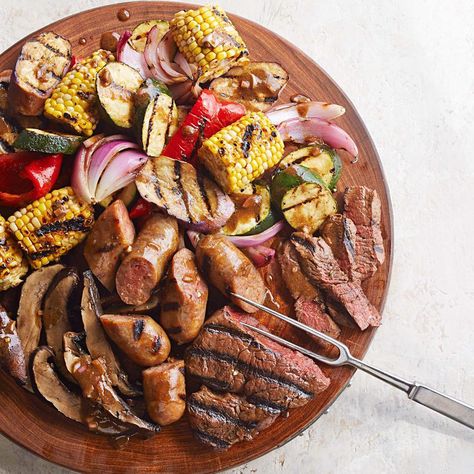 Mixed Grill with Balsamic-Mustard Vegetables Grill Platter, Cooking Lobster, Mixed Grill, Food And Nutrition, Lobster Tails, Healthy Eating For Kids, Eggplant Recipes, Grilled Corn, Healthy Delicious