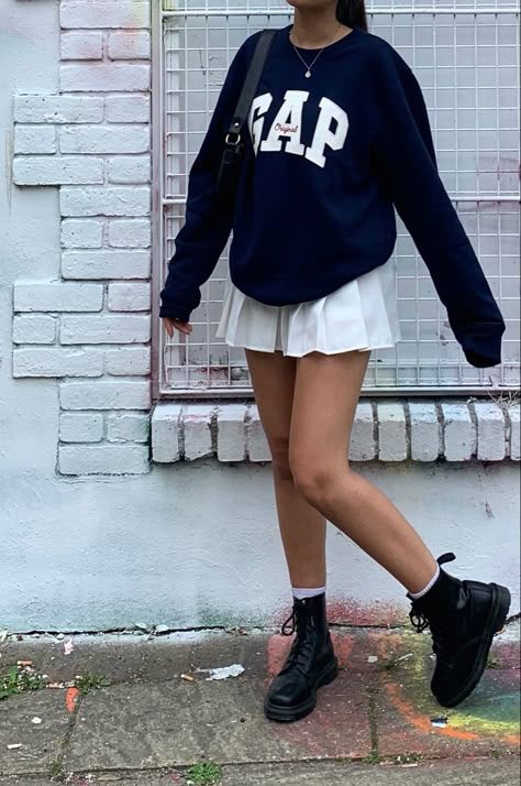 tennis skirt outfit inspo pitfit ideas oversized jumper aesthetic dc martens gap Oversized Jumper Aesthetic, Skirt And Jumper Outfit Aesthetic, Athletic Skirt Outfit Aesthetic, Jumpers And Skirts, Gap Aesthetic Outfit, Gonna Aesthetic, Jupe Tennis Outfit, Gap Outfits Aesthetic, Dc Martens Aesthetic