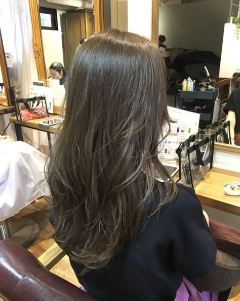 Thick Brown Hair, Asian Long Hair, Hair Inspiration Long, Hairstyles For Layered Hair, Brown Hair Balayage, Hair Stylies, Haircuts For Medium Hair, Haircuts Straight Hair, Long Layered Hair