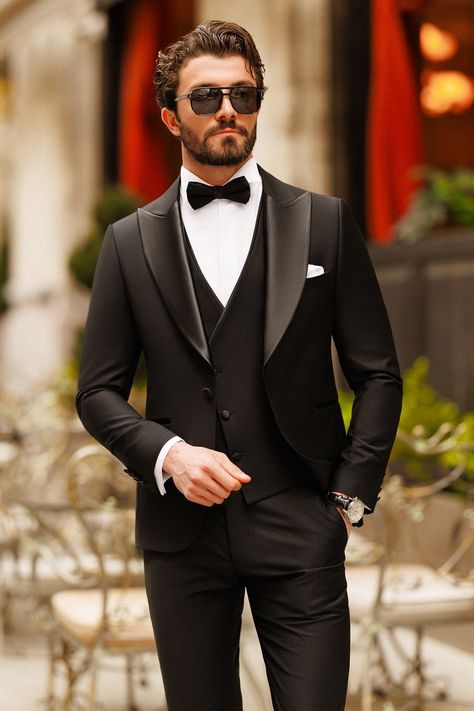 3 Piece Suit Men Wedding, Kingdom Husband, Best Wedding Suits For Men, Black Three Piece Suit, Wedding Suits Men Black, Indian Wedding Suits Men, Blazer Waistcoat, Black Tuxedo Suit, Best Wedding Suits