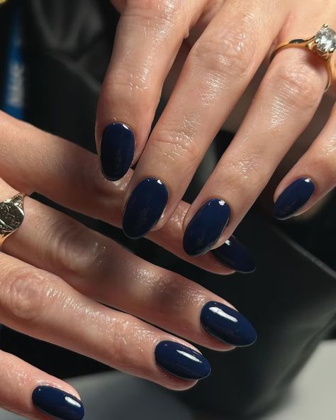 Magenta Nail Polish, Trending Nail Art Designs, Dark Blue Nail Polish, Protein Dinners, Neutral Nail Art Designs, Trending Nail Art, Neutral Nail Art, Nail Polish Shades, Dark Blue Nails