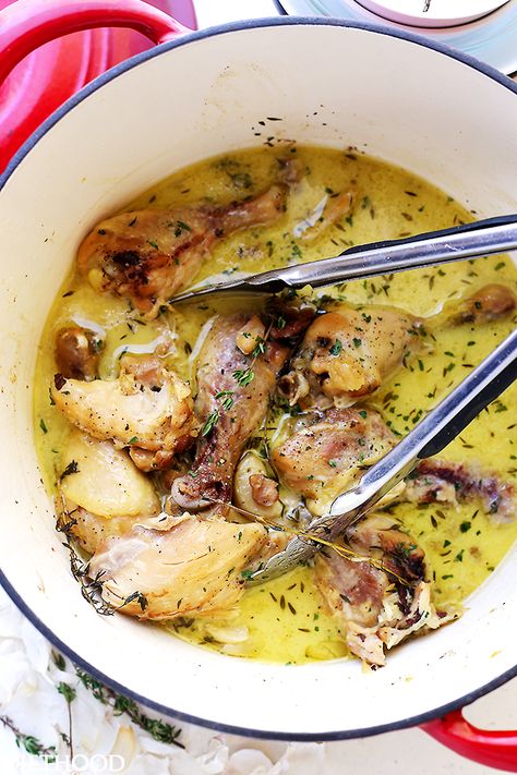 Coconut Milk and Thyme Braised Chicken One Pot Chicken Dinner, Wild Diet, One Pot Chicken Recipes, Coconut Milk Chicken, Kosher Kitchen, Gourmet Dishes, Braised Chicken Thighs, One Pot Chicken, Chicken Meals