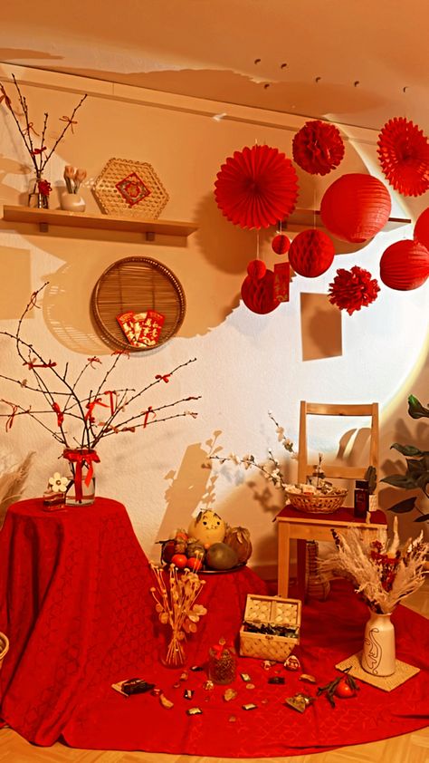 Chinese Wedding Decor, New Year Photoshoot, Lobby Ideas, Chinese New Year Design, Chinese New Year Decorations, Happy Lunar New Year, Cafe House, Holiday Background, Chinese Lanterns