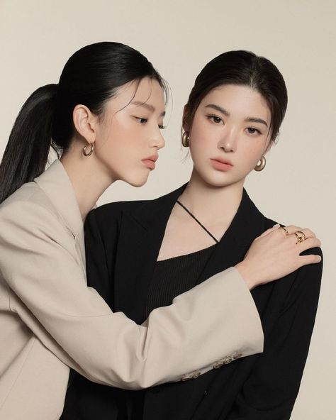 k_gh._e on Instagram Kim Gahee, Fill In Brows, Korean Ulzzang, Fresh Outfits, Cute Couples Hugging, Flower Oil, Basic Dress, Eyebrow Pencil, Korean Makeup